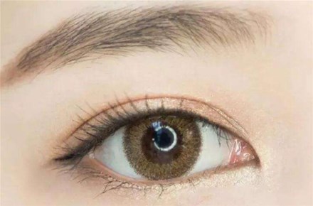 新手如何画好眼线？都有哪些技巧？